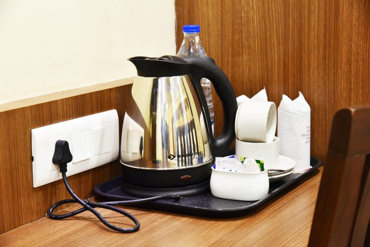Hotel Amritsar International 2 Min Walk From Amritsar Bus Stand Exteriör bild