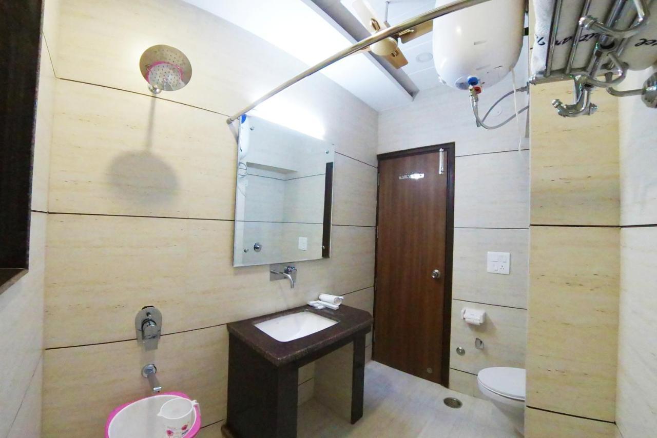 Hotel Amritsar International 2 Min Walk From Amritsar Bus Stand Exteriör bild