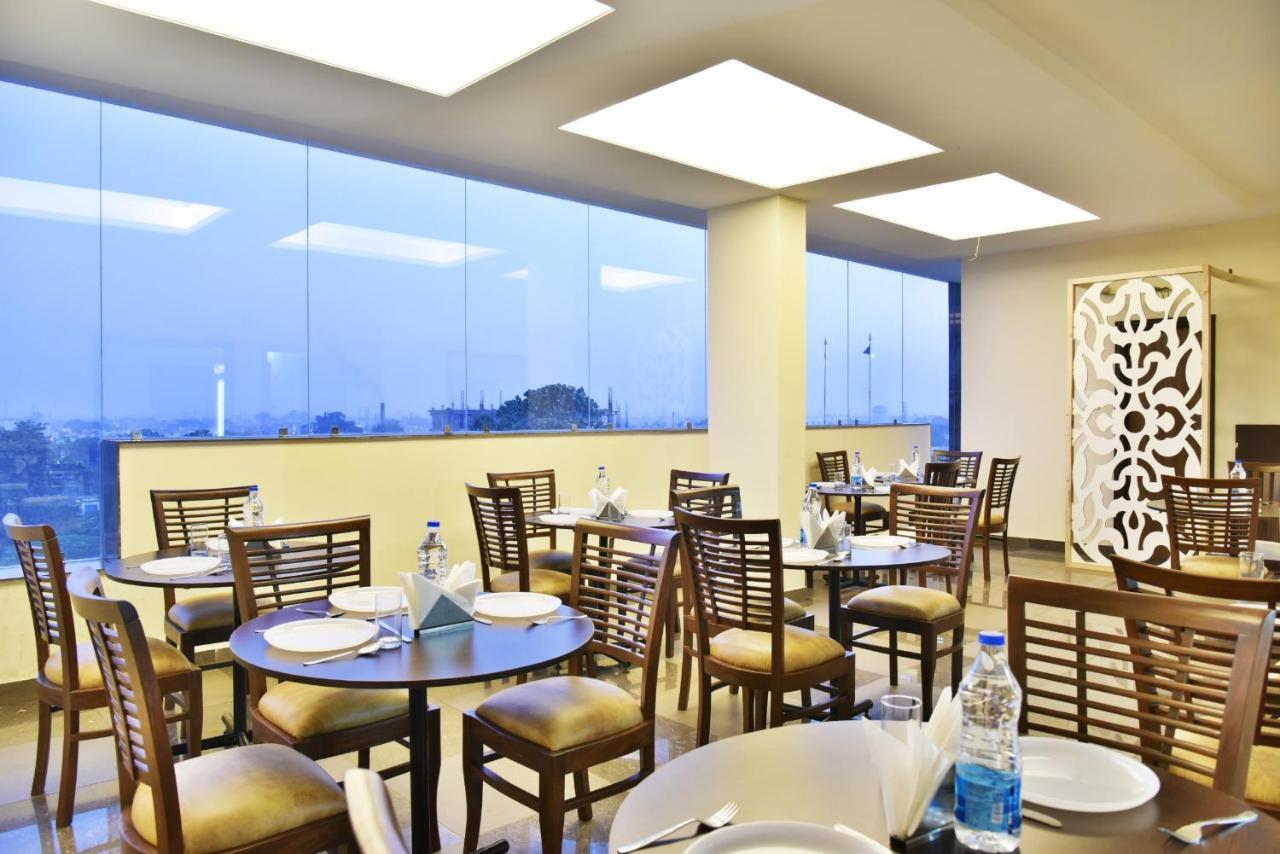 Hotel Amritsar International 2 Min Walk From Amritsar Bus Stand Exteriör bild