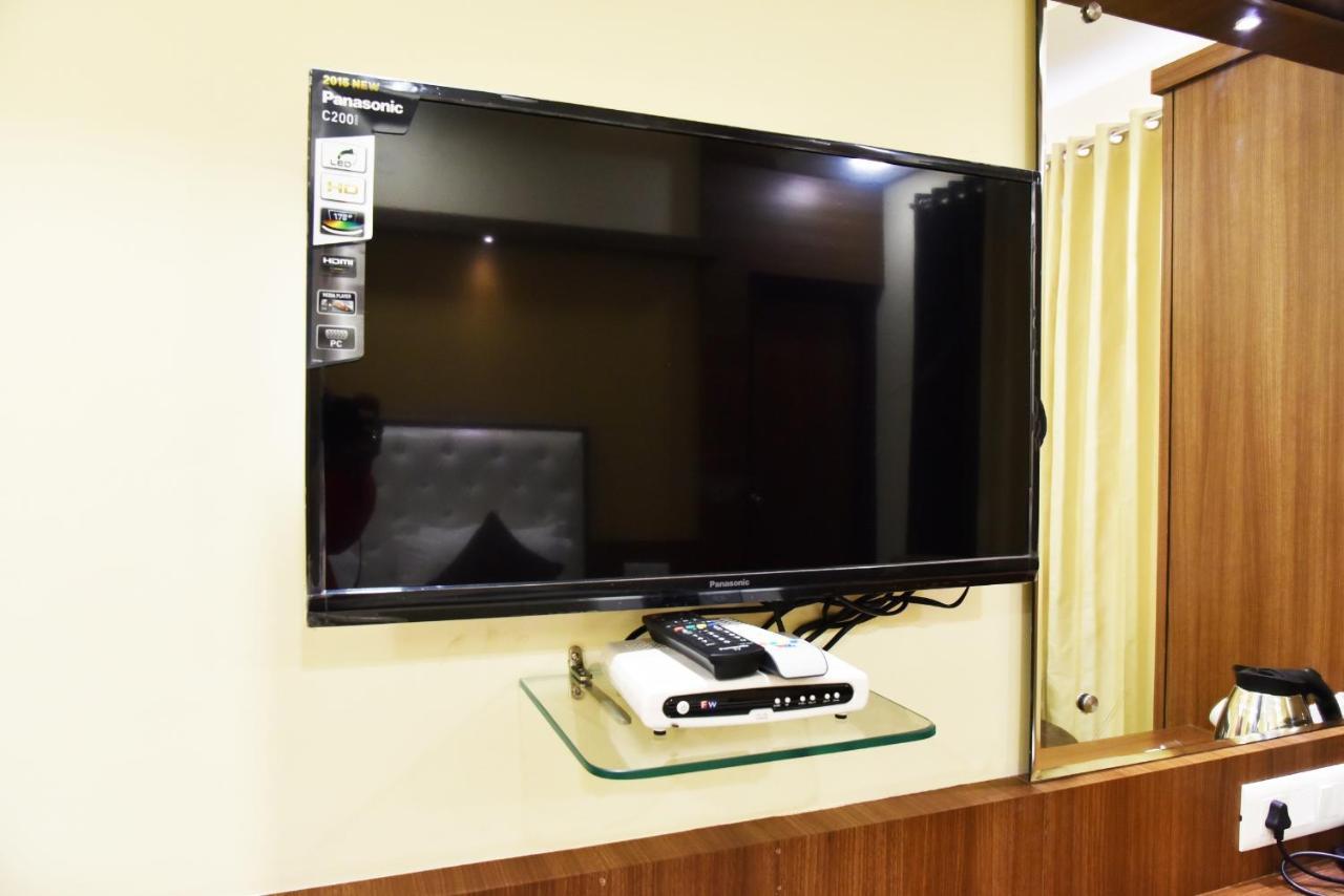 Hotel Amritsar International 2 Min Walk From Amritsar Bus Stand Exteriör bild