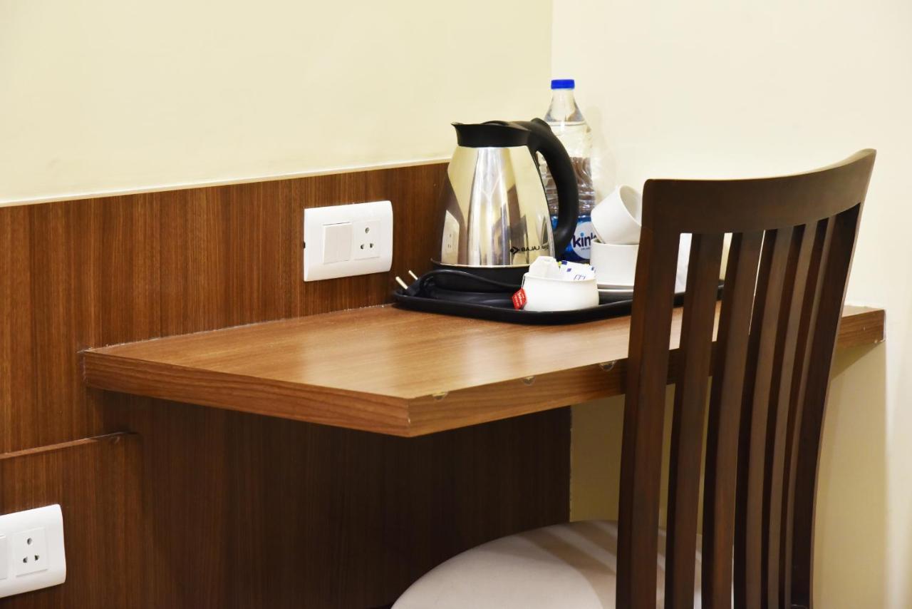 Hotel Amritsar International 2 Min Walk From Amritsar Bus Stand Exteriör bild