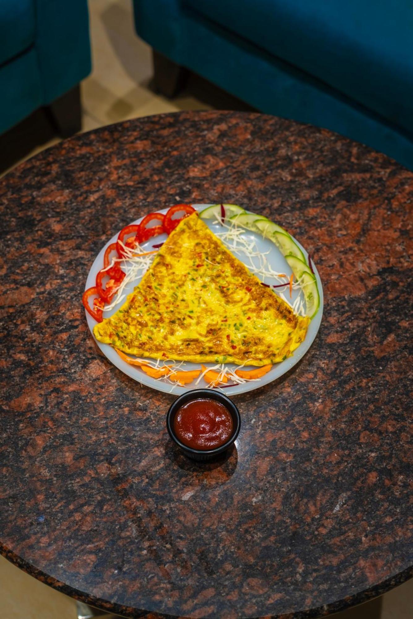 Hotel Amritsar International 2 Min Walk From Amritsar Bus Stand Exteriör bild